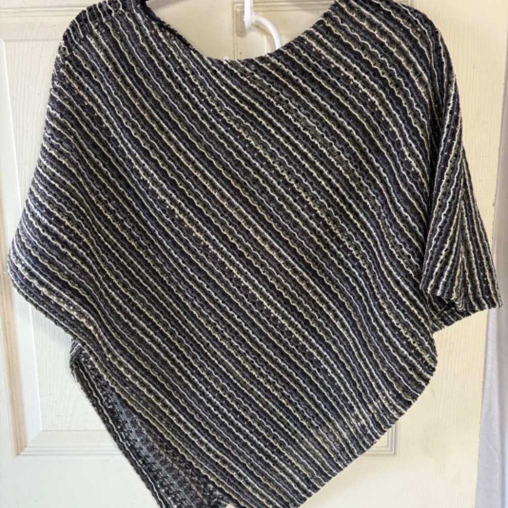 White Stag Shawl  95% Cotton, 5% Spandex, One Size Fits Most